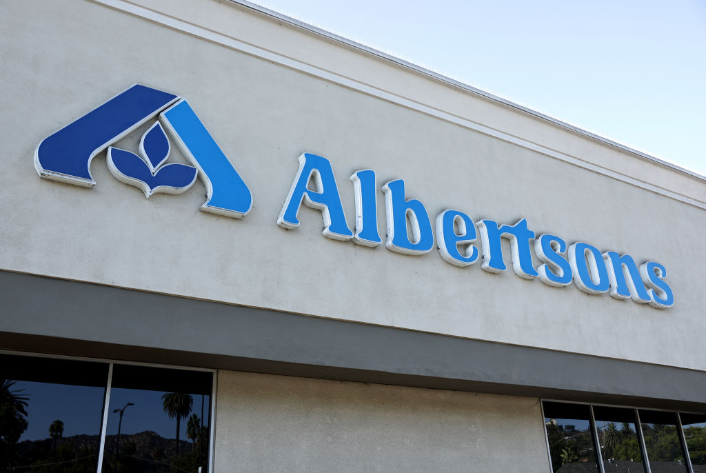 Albertsons Seeks Roughly $8B From Kroger Over Failed Merger